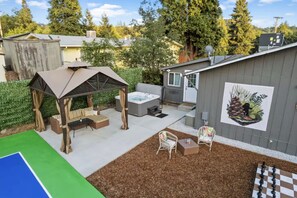 Property grounds - Family Game Retreat|Spa•Arcade•Pickleball•Yosemite (Sonora)