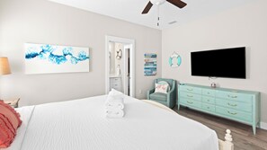 3 bedrooms, individually decorated, individually furnished, bed sheets - 3BR Home in Shorewalk: Pool, Grill, Arcade + Free Tix: Dolphin Cruise & More! (Panama City Beach)