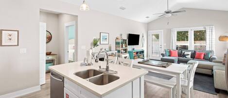 Talo, useita sänkyjä, patio, näköala puutarhaan (Beach Life) | Sisätilat