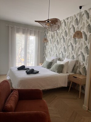 4 makuuhuonetta, silitysrauta/-lauta, ilmainen Wi-Fi, vuodevaatteet
