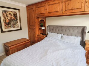 2 bedrooms, individually decorated, individually furnished, free WiFi - The Bothy (Leek)