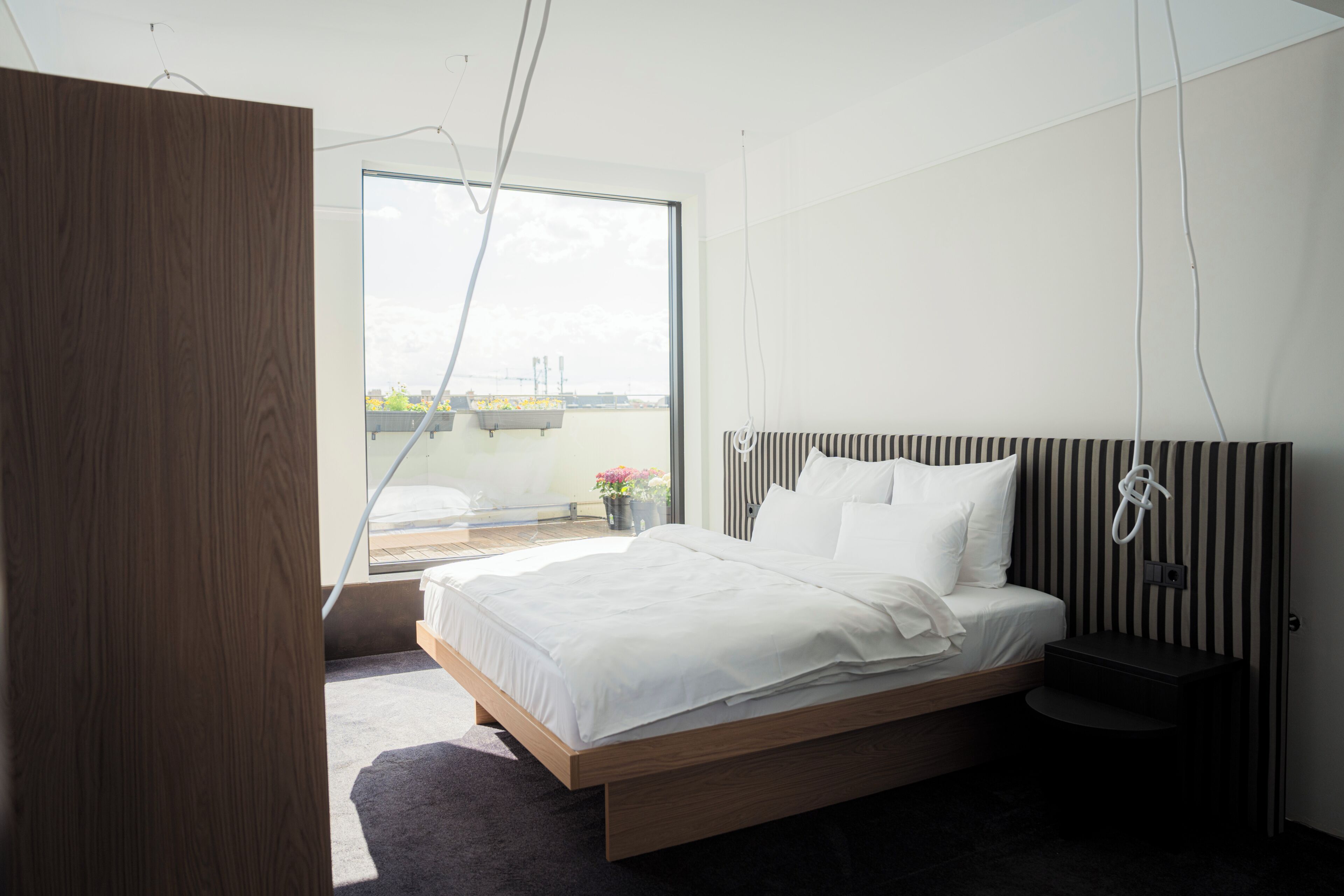 Premium Penthouse | Desk, laptop workspace, free WiFi