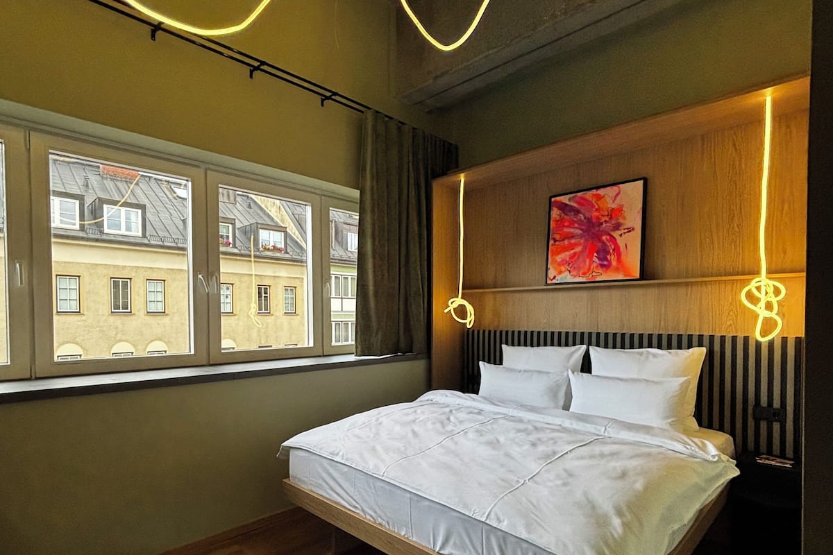 Deluxe Double Room | Desk, laptop workspace, free WiFi