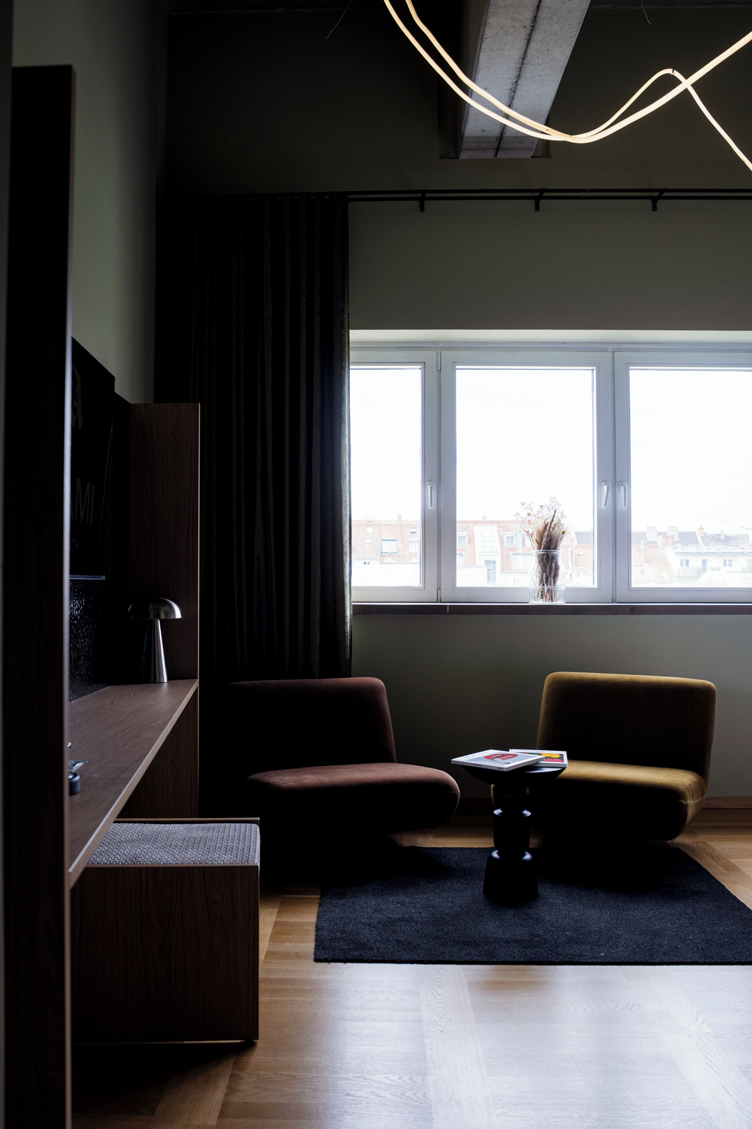 Deluxe Studio