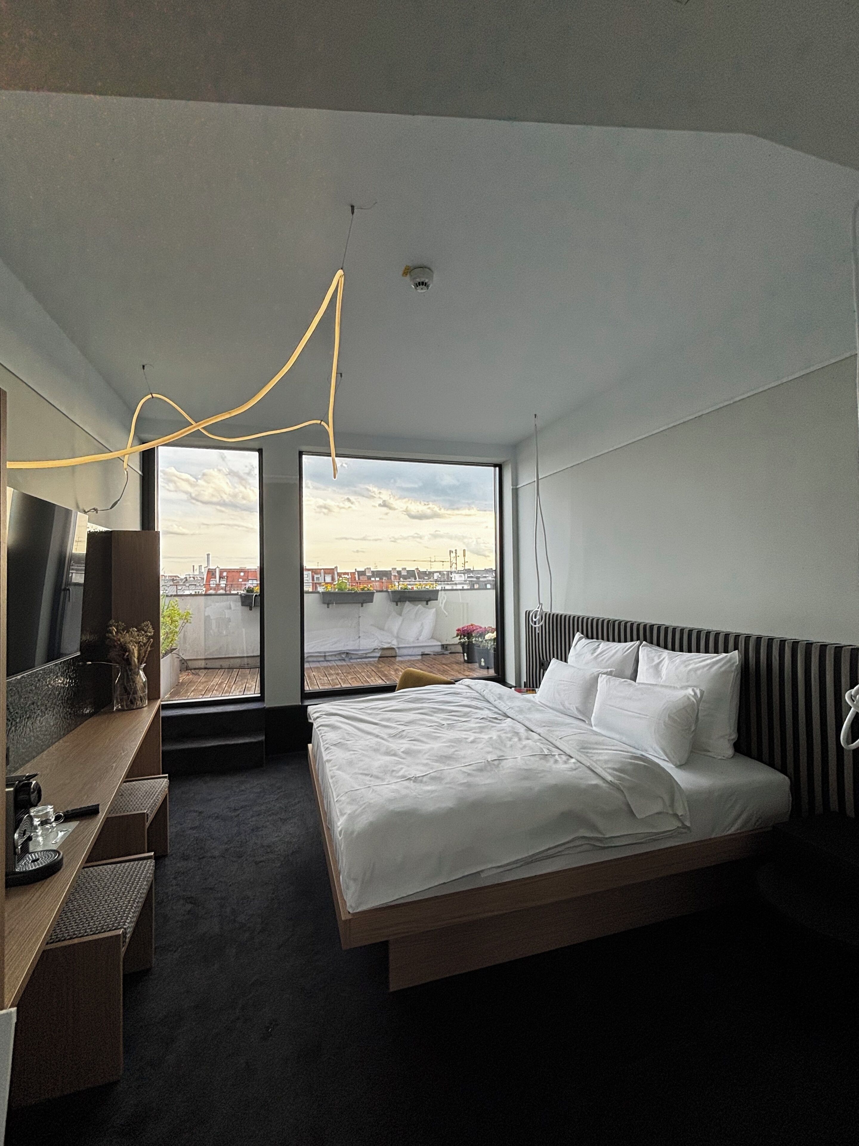 Premium penthouse | Een bureau, een laptopwerkplek, gratis wifi