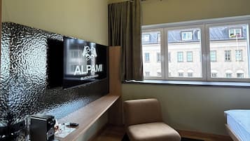 Deluxe-Doppelzimmer | Schreibtisch, laptopgeeigneter Arbeitsplatz, kostenloses WLAN