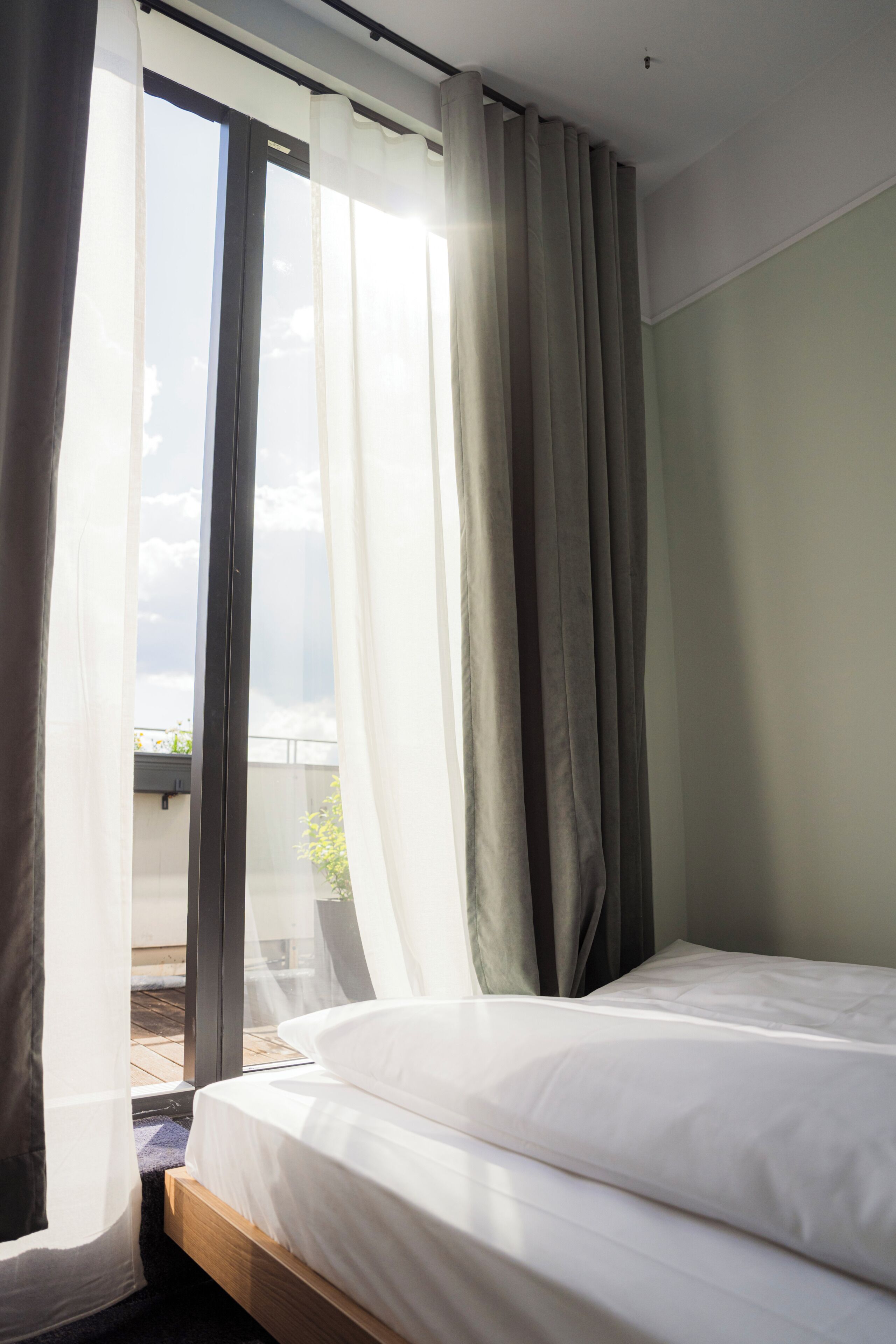 Premium Single Room | Desk, laptop workspace, free WiFi