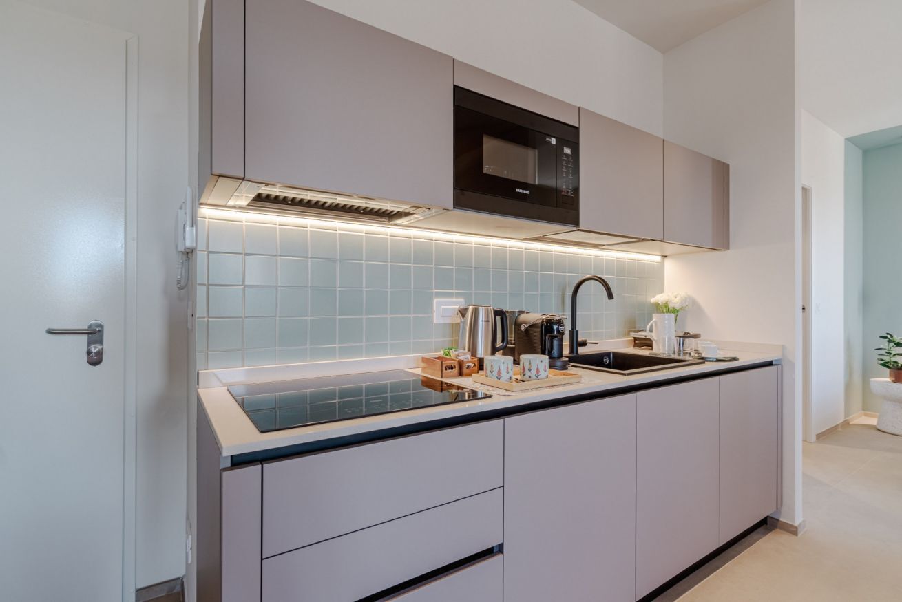 Kühlschrank, Mikrowelle, Geschirrspüler