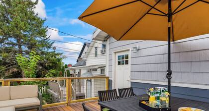Luxurious Craftsman Style Home in Famous Bay View with Hot Tub Oasis