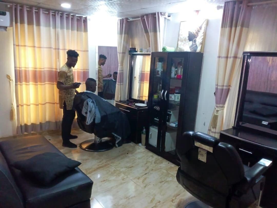 Couples treatment rooms, hot stone massages, deep-tissue massages