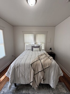 Room - Lux Mins 2 LSU/Mississippi River/Our Lady of the Lakes Hospital (Baton Rouge)