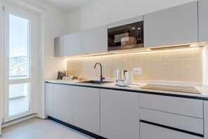 Refrigerador, microondas y lavavajillas 