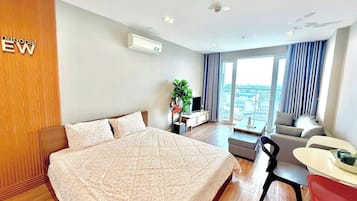 Desk, WiFi (free), bed sheets