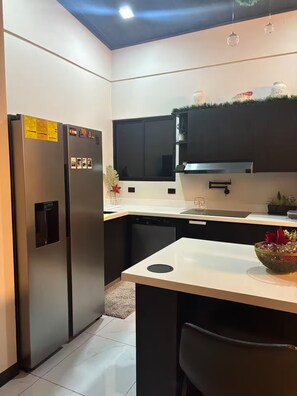 Private kitchen - House Airy Luxury+WiFi+Amazing View At Alajuela CR (Provincia de Alajuela)