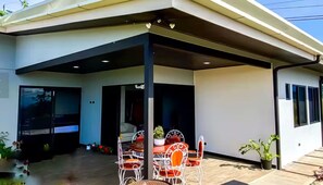 Outdoor dining - House Airy Luxury+WiFi+Amazing View At Alajuela CR (Provincia de Alajuela)
