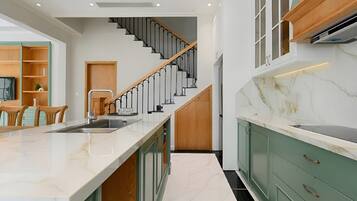 Luxury Villa, City View | Private kitchen