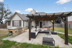 屋外ダイニングエリア