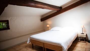 2 Schlafzimmer, Bügeleisen/Bügelbrett, Bettwäsche