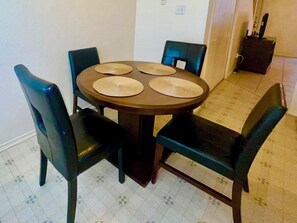 Dining - 2 BDRM TOWNHOME- ALL UTILITIES INCLUDED (Killeen)