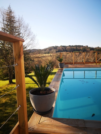 Gite 8 persons with swimming pool, Périgord blanc, magnificent view, relaxation assured