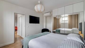 Apartment | 1 Schlafzimmer, laptopgeeigneter Arbeitsplatz, Bügeleisen/Bügelbrett