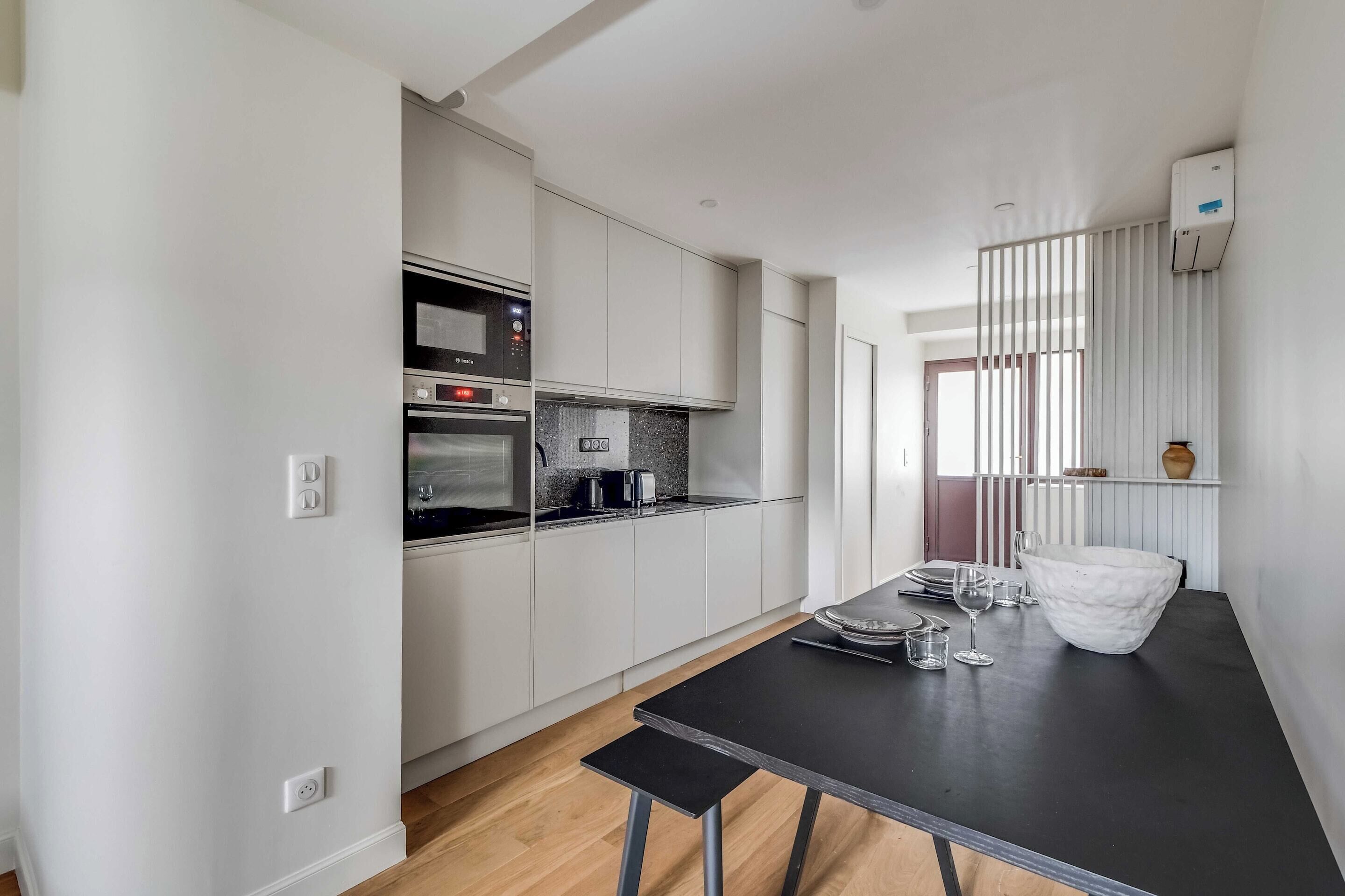 Apartment | Eigene Küche | Kühlschrank, Mikrowelle, Ofen, Herdplatte