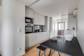Apartment | Private kitchen | Fridge, microwave, oven, stovetop - Spacious Apartment a/c 1br/2p - Notre-dame (Paris)