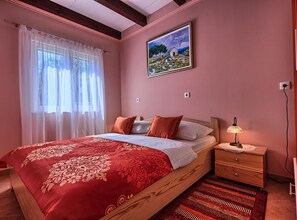 別墅 (FourBedroom Beachfront Villa with Poo)