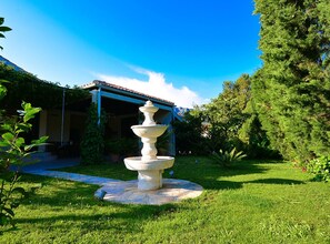 Villa (Three bedroom Villa with pool) | Udendørsområde