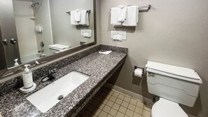 Towels - Motel 6 Fremont, OH (Fremont)