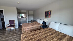 Room - Motel & Chalets l'Acadien sur mer (Petit-Rocher)