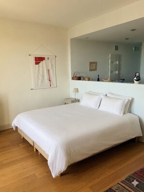 5 bedrooms, iron/ironing board, travel cot, free WiFi - La Brèche - Mansion with swimming pool (Velleron)