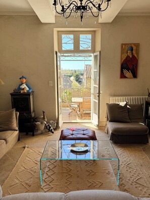Smart TV, fireplace, ping pong, books - La Brèche - Mansion with swimming pool (Velleron)