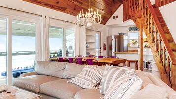 House, Multiple Beds (Antilles Beach Cottage/ No Smoking Al) | Living area