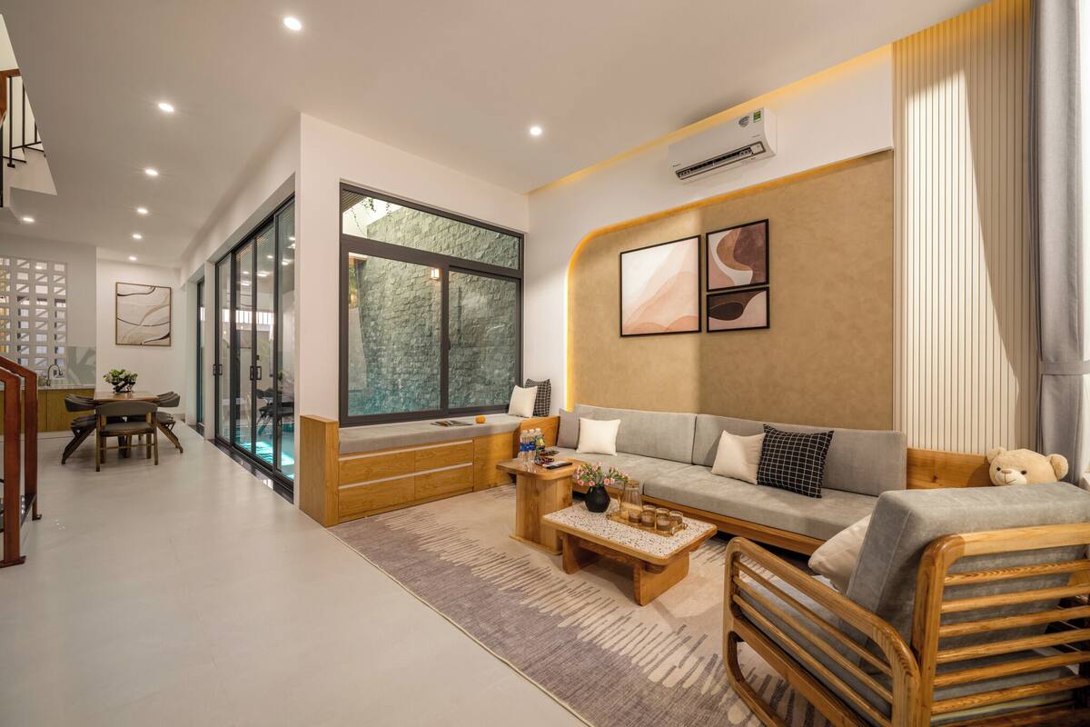 Deluxe Villa, City View | Living area