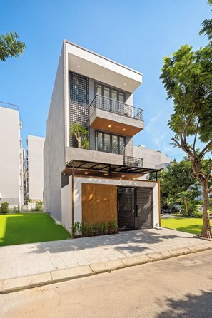 Exterior - N TO M Villa (ngu hanh son)