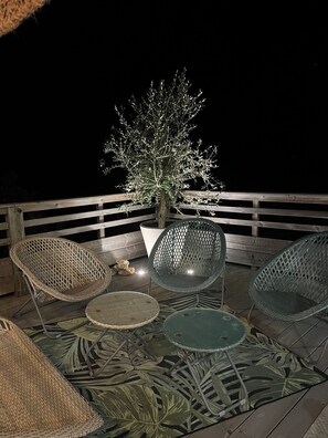 Property grounds - Double mobile, large terrace, sports activities, swimming pool, beach 12 km, (FREJUS)