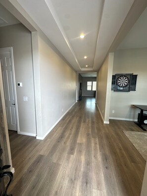 Interior - Extended family vacation, spacious home 28 day minimum.
3BR-Office-2Full baths (Buckeye)