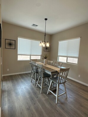 Dining - Extended family vacation, spacious home 28 day minimum.
3BR-Office-2Full baths (Buckeye)