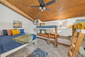 Desk, iron/ironing board, travel cot, WiFi