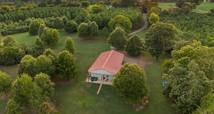 Secluded Lodge Retreat Near Broken Bow
