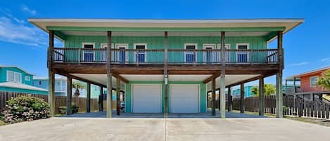 House (6 Bedrooms) | Front of property
