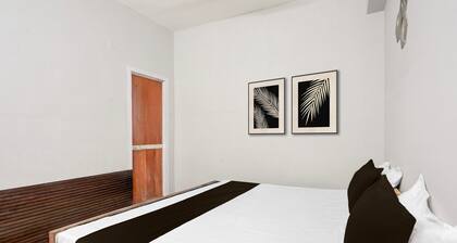 Classic Hotel Four Square
