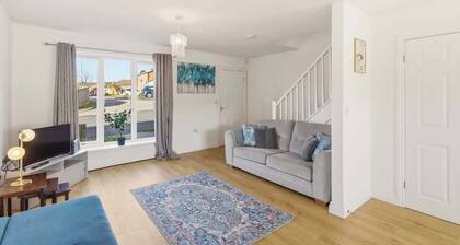 Modern 3BR Near Durham w/ Parking & Garden