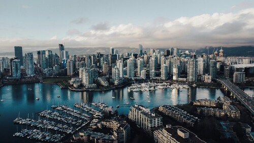 Rosedale on Robson, Downtown Vancouver
A short walk to BC Place Stadium