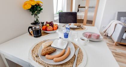 Comfy Apartment with Bedroom Nook