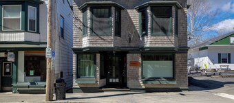 2 BR Next to Beach & Park Entrance! [The Notebook]