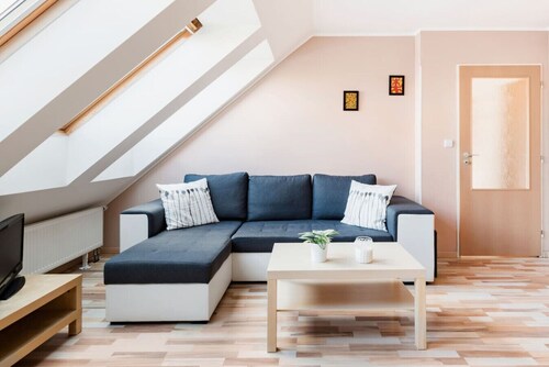 Charming Loft Apartment near the City Center