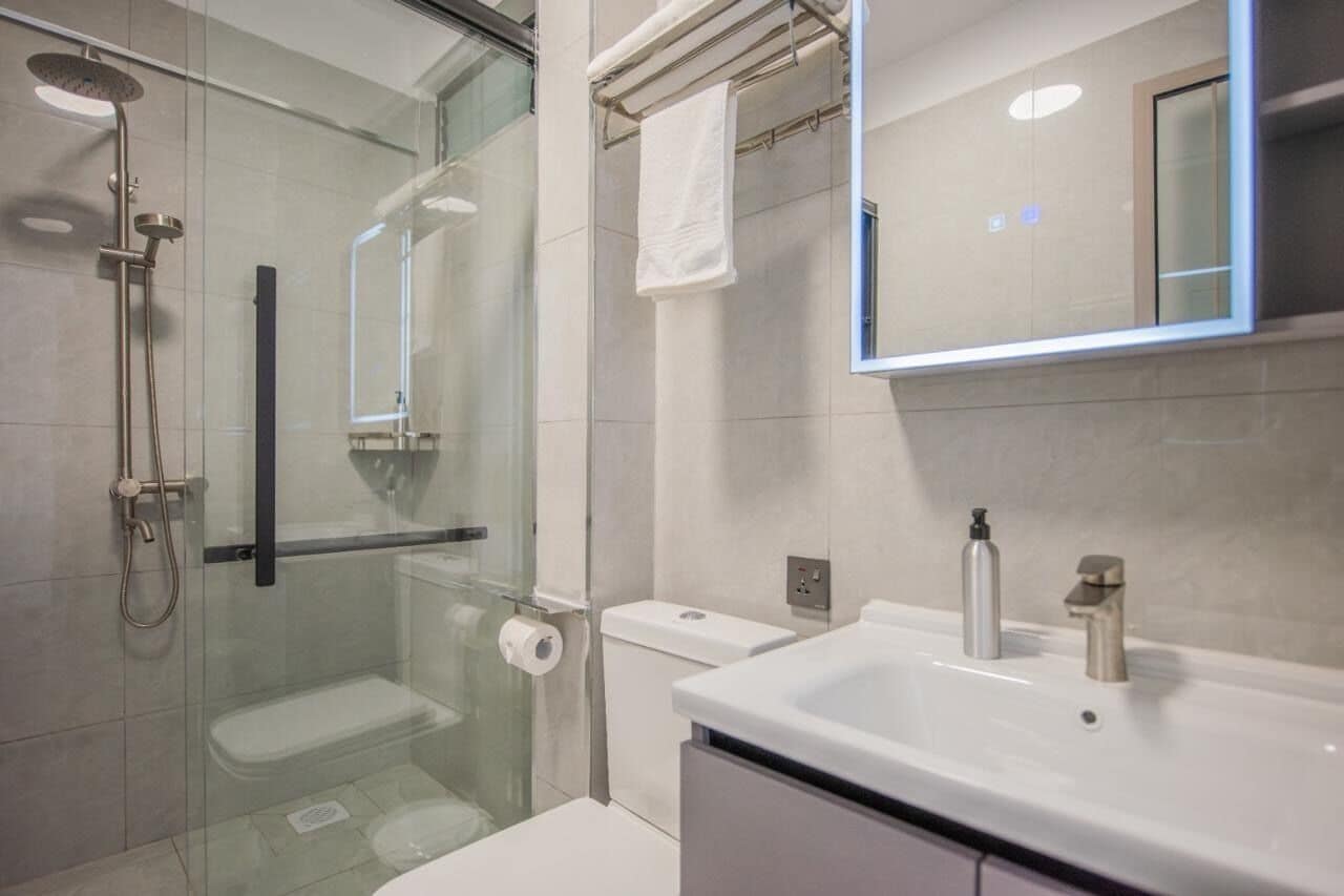 Deluxe Apartment, City View | Bathroom