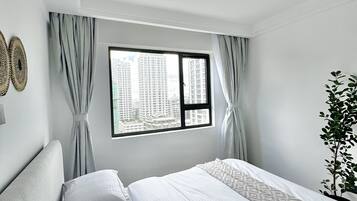 Deluxe-Apartment, Stadtblick | Verdunkelungsvorhänge, kostenloses WLAN
